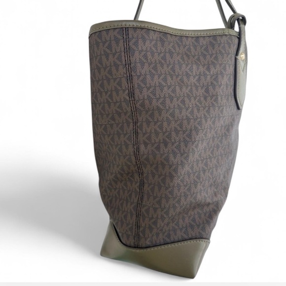 MICHAEL Michael Kors Eva Large Signature Logo Stripe Tote Shoulder Bag Brown - Picture 4 of 16